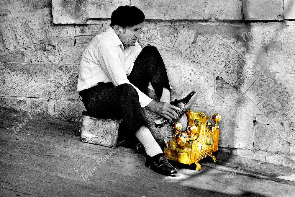 Israeli Shoeshiner