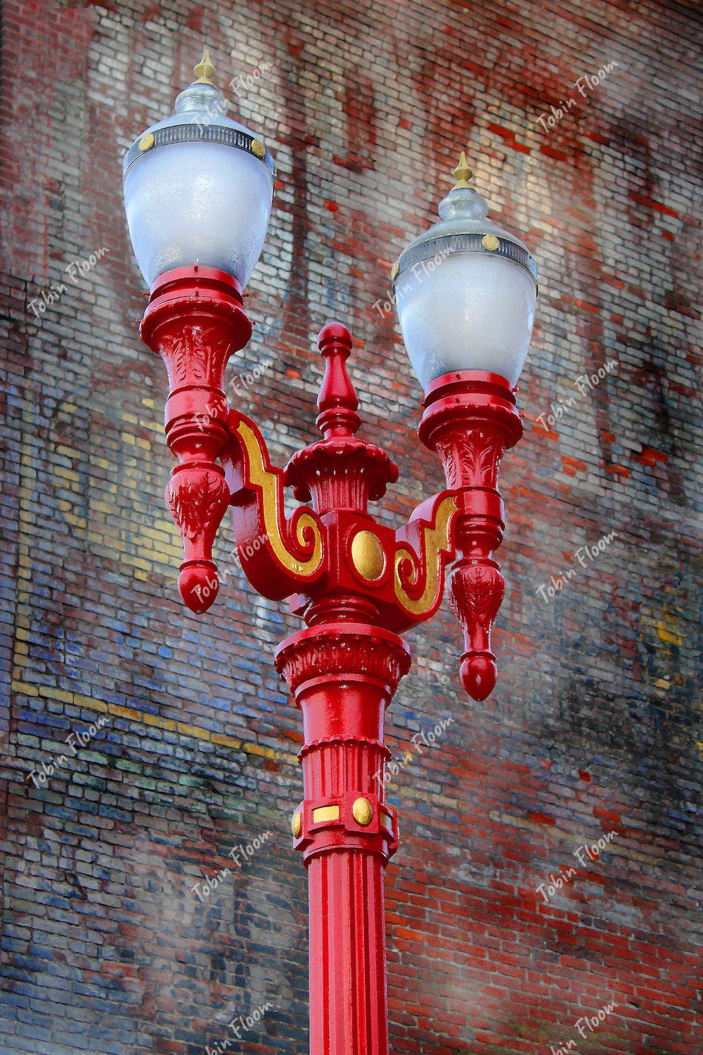 Lamp post wall